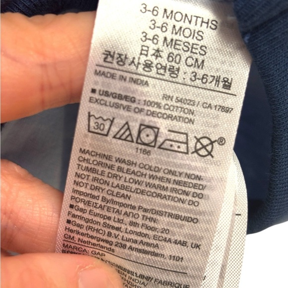 NWT GAP 3-6mo Baby Blue Onesie with Bear Embroidery. 15% off w 2+ bundle - Picture 3 of 5